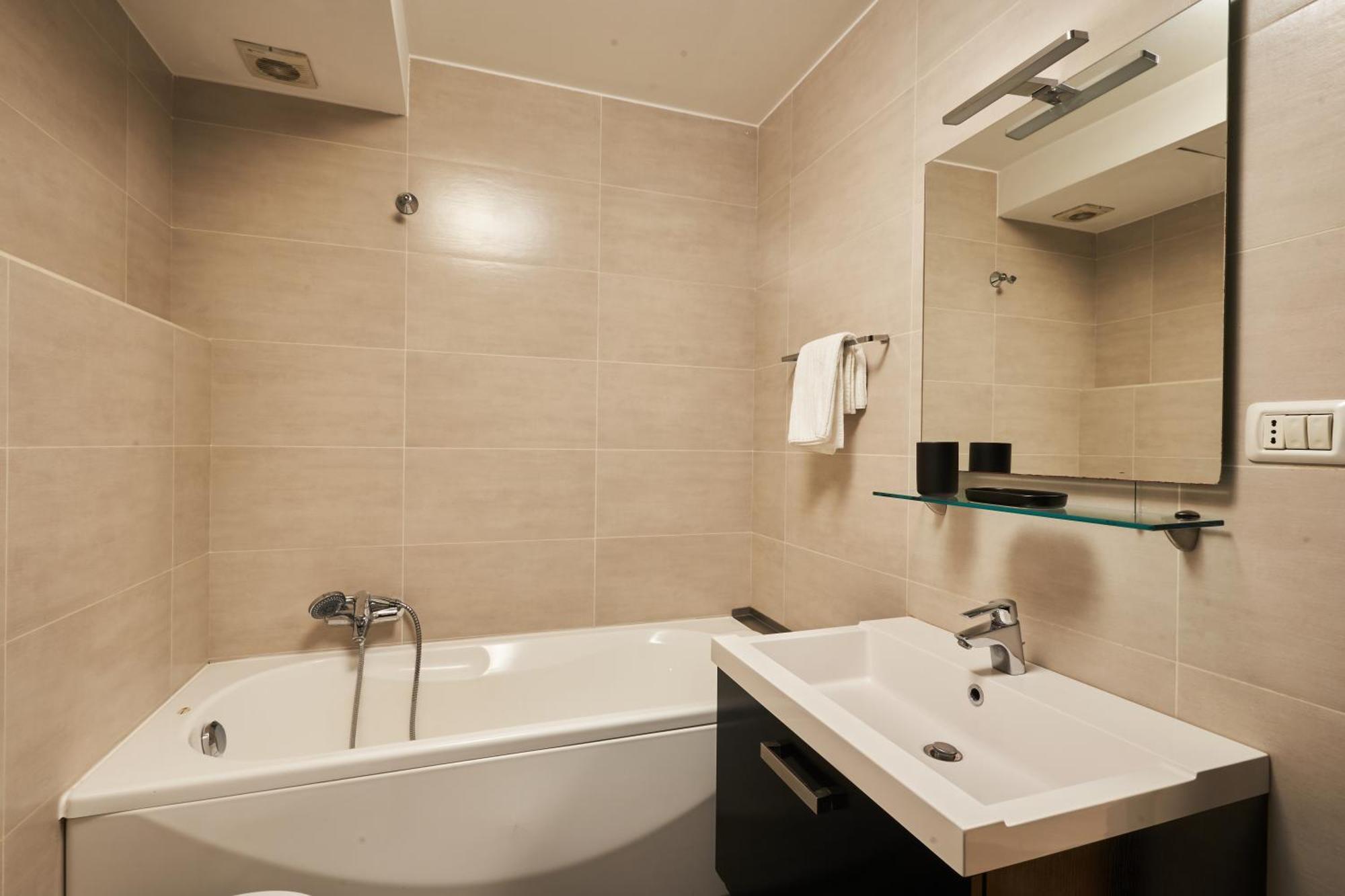 Gallery Suite The Turin Center Apartment 5 Floor, Free Garage, Big Terrace 外观 照片